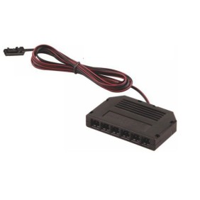 Minidistribuitorul cu 6 cai de conectare ale corpurilor de iluminat cu led atasat de un cablu 15cm finisat o minimufa de 12V DC